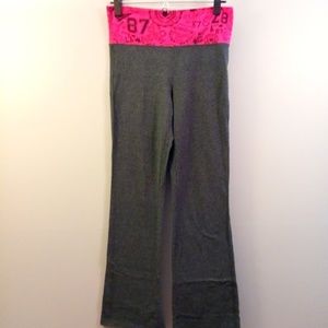 [Aero] Gray Yoga Pants (Size M)